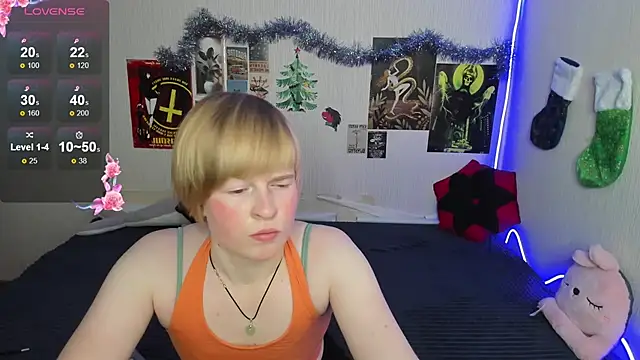 Snapshot of Cattie_w_ chatting on January 8, 1:11 am Cattie w online show from January 8, 1:11 am