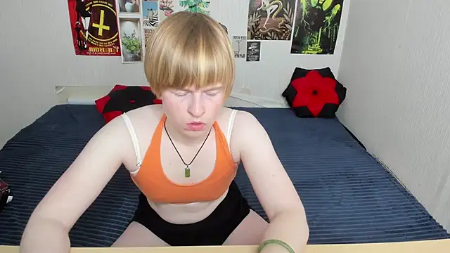 Cattie w  online show from May 27, 1:57 am