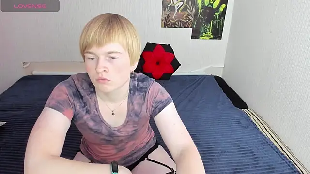 Snapshot of Cattie_w_ chatting on November 6, 1:20 am Cattie w online show from November 6, 1:20 am