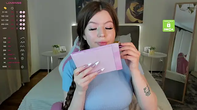 IamAdel online show from October 3, 3:20 am