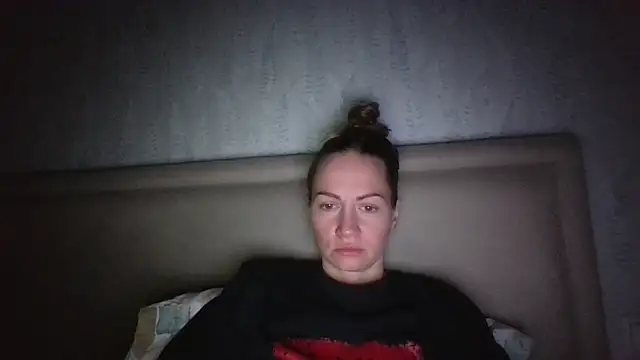 Thavione online show from February 27, 9:03 pm