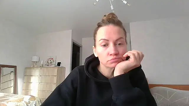 Thavione online show from February 9, 9:51 am