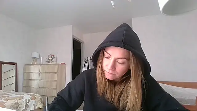 Thavione online show from March 3, 12:01 pm