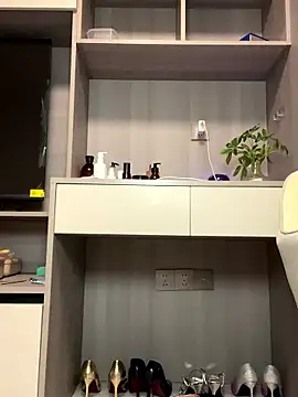 POS001 online show from January 8, 6:03 pm