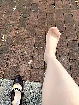 POS001 online show from November 23, 6:12 am