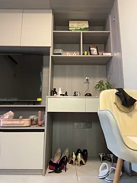 POS001 online show from February 6, 5:36 am