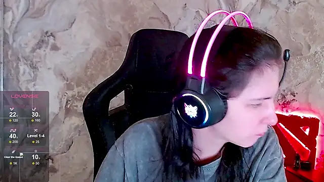 Irwi Tomboy online show from May 26, 1:42 pm