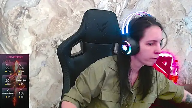 Irwi Tomboy online show from April 2, 3:08 pm