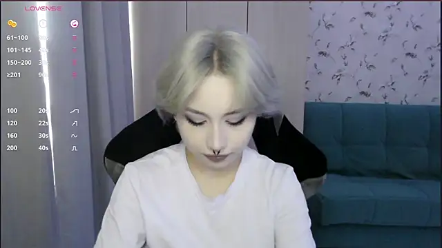 Snapshot of LeisaHopperstad chatting on June 24, 12:48 pm LeisaHopperstad online show from June 24, 12:48 pm