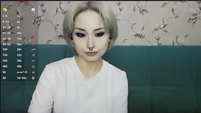 Snapshot of LeisaHopperstad chatting on July 3, 9:38 am LeisaHopperstad online show from July 3, 9:38 am
