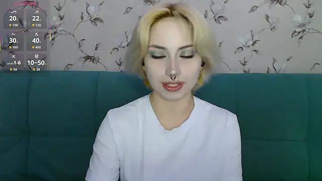 Snapshot of LeisaHopperstad chatting on July 17, 11:40 am LeisaHopperstad online show from July 17, 11:40 am