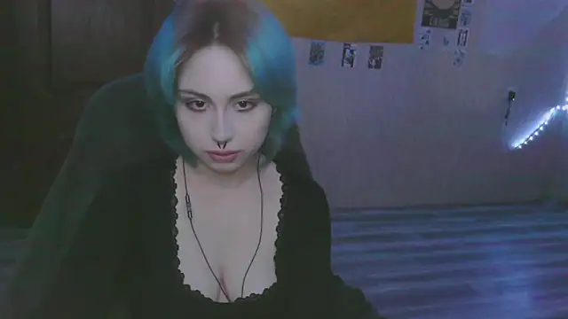 LeisaHopperstad online show from February 20, 2:19 pm