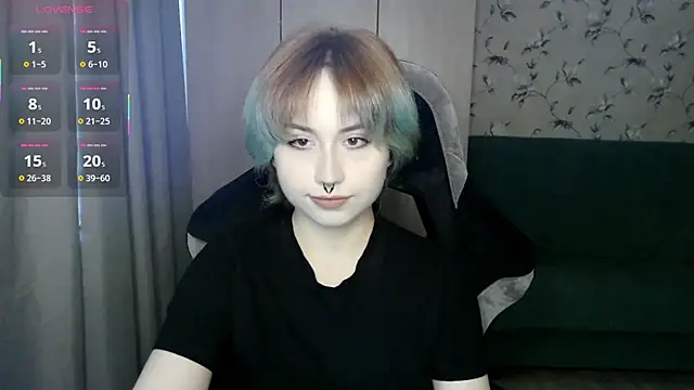 Snapshot of LeisaHopperstad chatting on May 18, 12:21 pm LeisaHopperstad online show from May 18, 12:21 pm