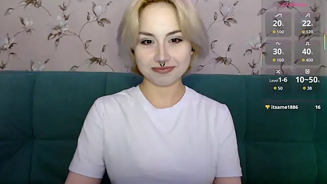 Snapshot of LeisaHopperstad chatting on July 15, 12:45 pm LeisaHopperstad online show from July 15, 12:45 pm