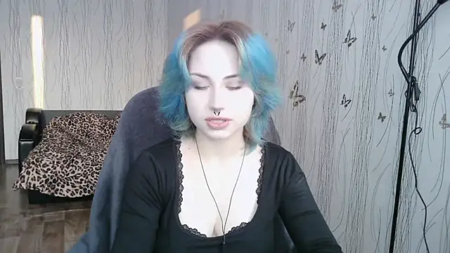 LeisaHopperstad online show from March 12, 2:10 pm