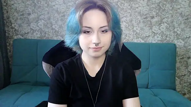 LeisaHopperstad online show from April 11, 2:10 pm