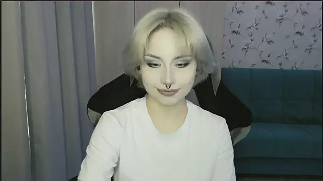 Snapshot of LeisaHopperstad chatting on June 29, 4:39 pm LeisaHopperstad online show from June 29, 4:39 pm