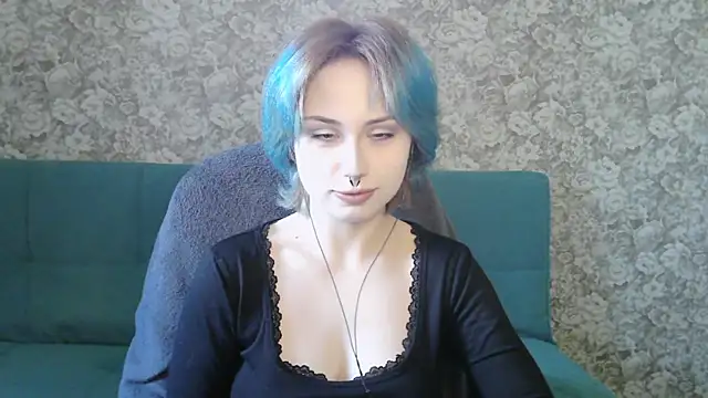 LeisaHopperstad online show from March 28, 2:18 pm