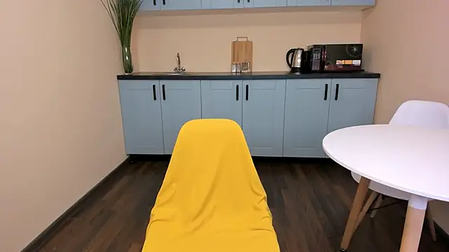 CallMeMargo online show from November 8, 12:20 pm