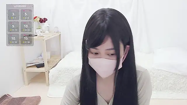 Snapshot of Moj005jp_xo98 chatting on November 6, 4:11 pm Moj005jp xo98 online show from November 6, 4:11 pm