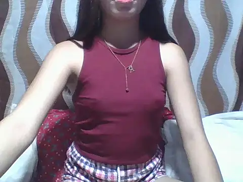 SweetPussie18x online show from March 13, 2:00 pm