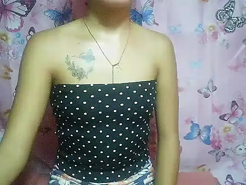 SweetPussie18x online show from November 4, 11:52 pm