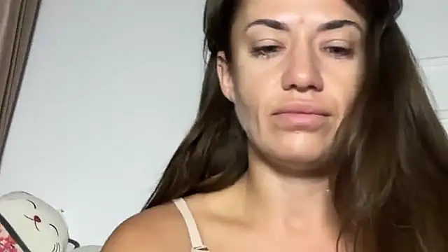 Snapshot of Roriann chatting on February 12, 4:07 pm Roriann online show from February 12, 4:07 pm