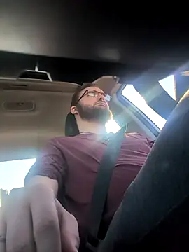 Snapshot of bear8t chatting on November 5, 4:21 pm bear8t online show from November 5, 4:21 pm