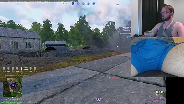 Snapshot of bear8t chatting on October 24, 9:47 pm bear8t online show from October 24, 9:47 pm