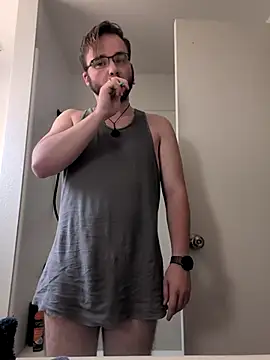 Snapshot of bear8t chatting on October 1, 4:22 pm bear8t online show from October 1, 4:22 pm