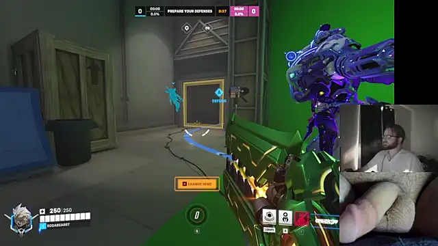 Snapshot of bear8t chatting on November 17, 3:49 pm bear8t online show from November 17, 3:49 pm