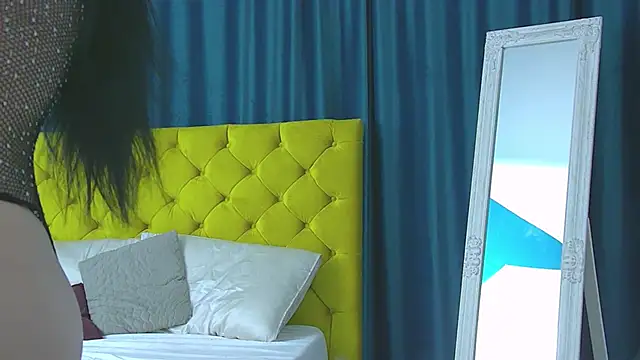 RubyHills online show from December 5, 5:06 am