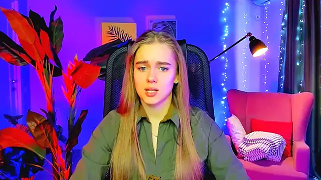 JuneWoods online show from February 23, 9:21 am