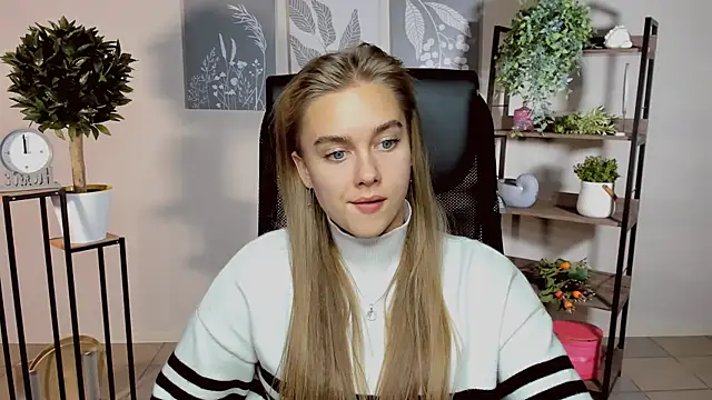 JuneWoods online show from October 11, 11:00 am