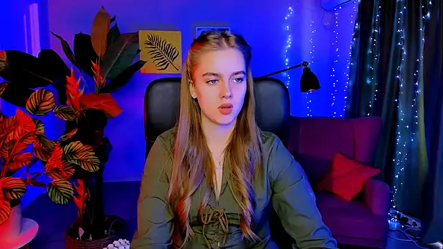 JuneWoods online show from March 17, 7:11 am