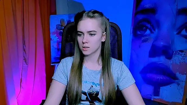 JuneWoods online show from March 19, 7:19 am