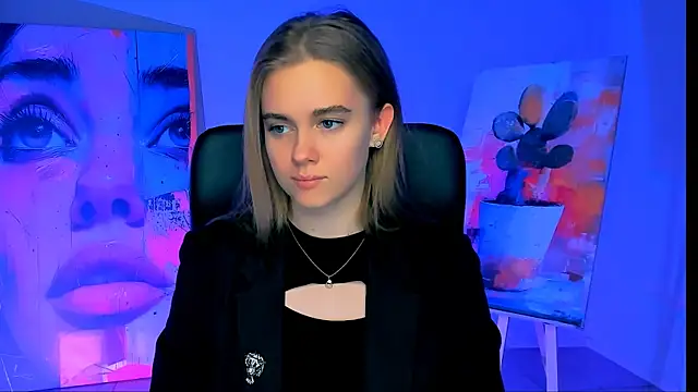 JuneWoods online show from December 3, 6:25 am