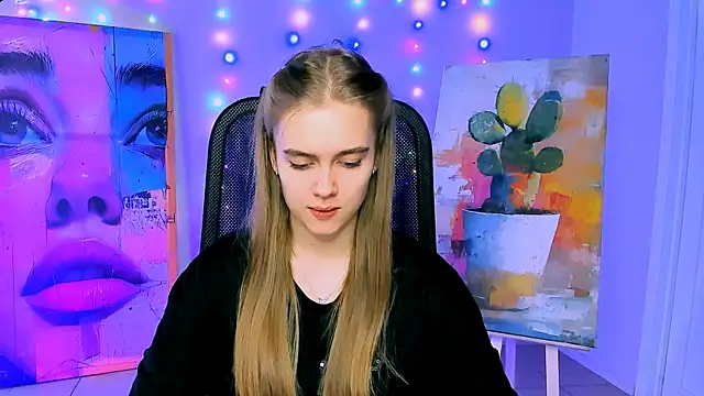 JuneWoods online show from February 18, 7:17 am