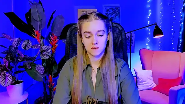 JuneWoods online show from March 3, 7:04 am