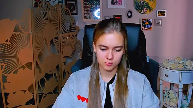 JuneWoods online show from October 16, 6:32 am