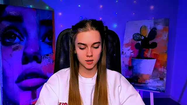 JuneWoods online show from February 9, 12:14 pm