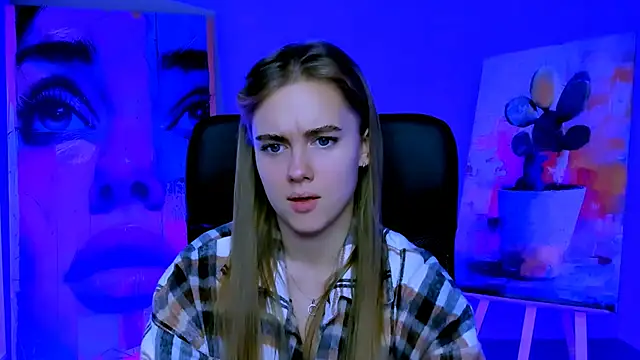 JuneWoods online show from November 17, 6:28 am