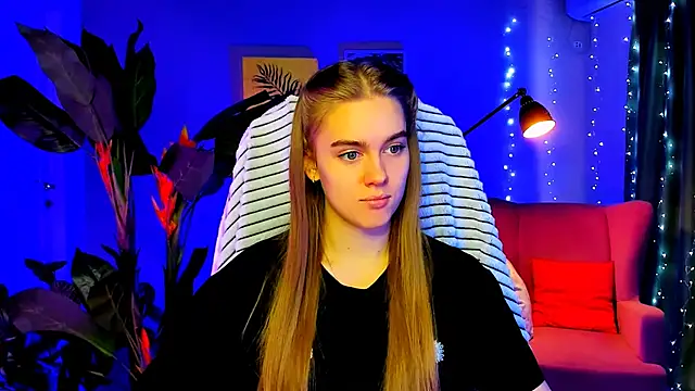 JuneWoods online show from February 25, 7:19 am