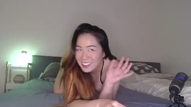 blueburrypie online show from October 14, 12:50 pm