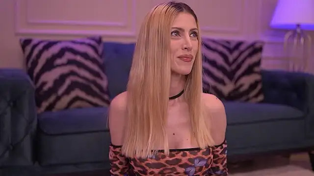 EllaBlake online show from March 27, 5:27 am