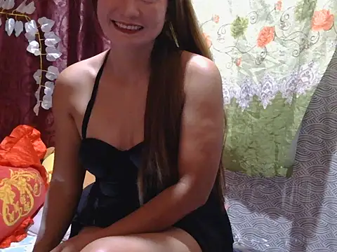 Snapshot of Kristinalui chatting on October 24, 3:27 am Kristinalui online show from October 24, 3:27 am