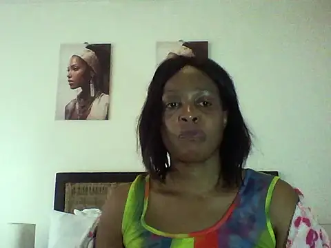 Snapshot of Blacksashaxx chatting on November 17, 12:20 pm Blacksashaxx online show from November 17, 12:20 pm