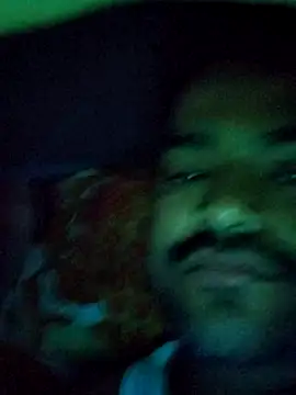 Snapshot of desiyouth94 chatting on October 30, 1:37 am desiyouth94 online show from October 30, 1:37 am