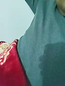 Snapshot of desiyouth94 chatting on December 5, 1:10 pm desiyouth94 online show from December 5, 1:10 pm