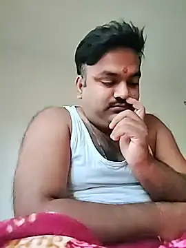 Snapshot of desiyouth94 chatting on November 28, 10:37 am desiyouth94 online show from November 28, 10:37 am